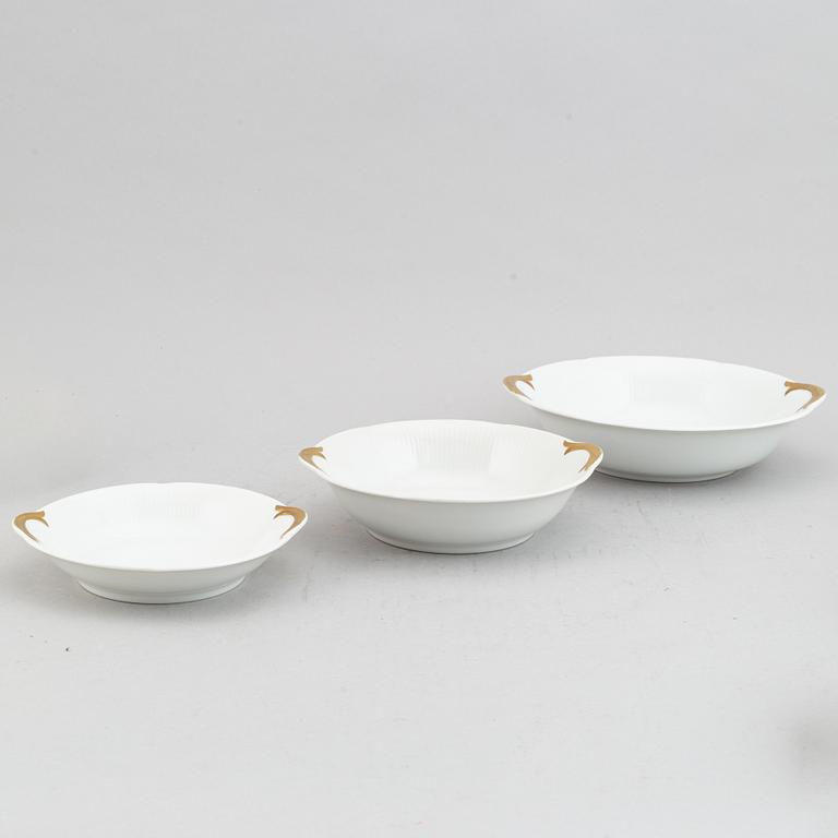Louise Adelborg, Mat, kaffe- och teservis, Porslin, 110 delar, "Swedish Grace"/"Nationalservisen", Rörstrand.