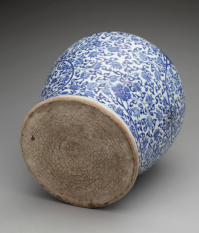 GOLVURNA / VAS, mingstil, modern tillverkning. Kina.