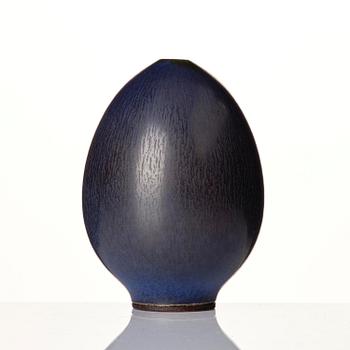 Berndt Friberg, a stoneware bowl and a vase, Gustavsberg Studio 1944-47 and 1957.