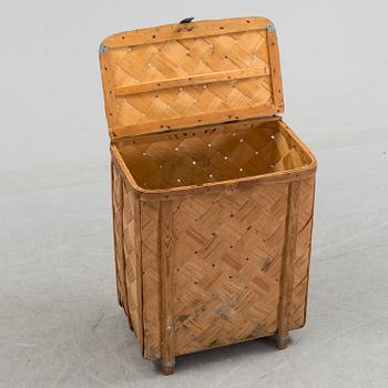 A wooden box, ca 1900.