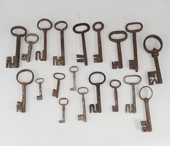 19 iron keys, 18th/19th century.