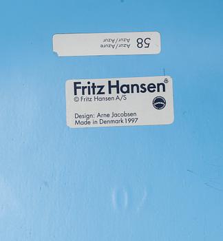 STOLAR, ett par, "Myran", Arne Jacobsen, Fritz Hansen, Danmark, tillverkade 1997.