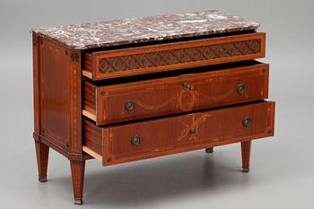 BYRÅ, gustaviansk stil. 1900-talets mitt.