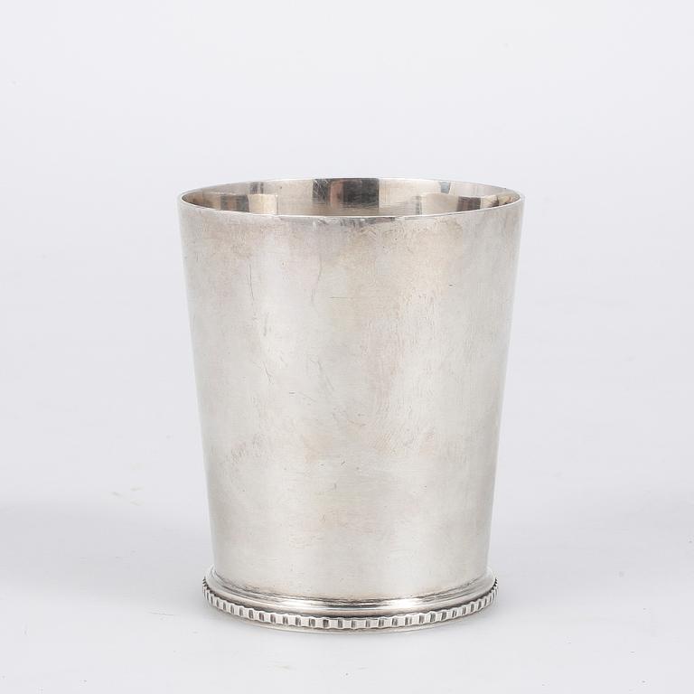 BÄGARE, silver, Wiwen Nilsson, Lund 1946. 82 gram.