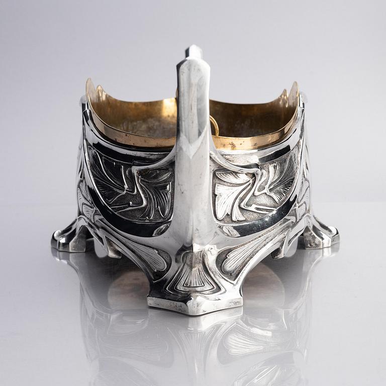 A Swedish early 20th century silver jardinière, mark of Johan Gustaf Hentzell, Kalmar 1904.