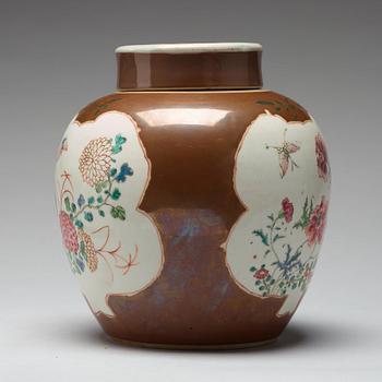 A famille rose and cappuciner brown jar with cover, Qing dynasty, 18th century.