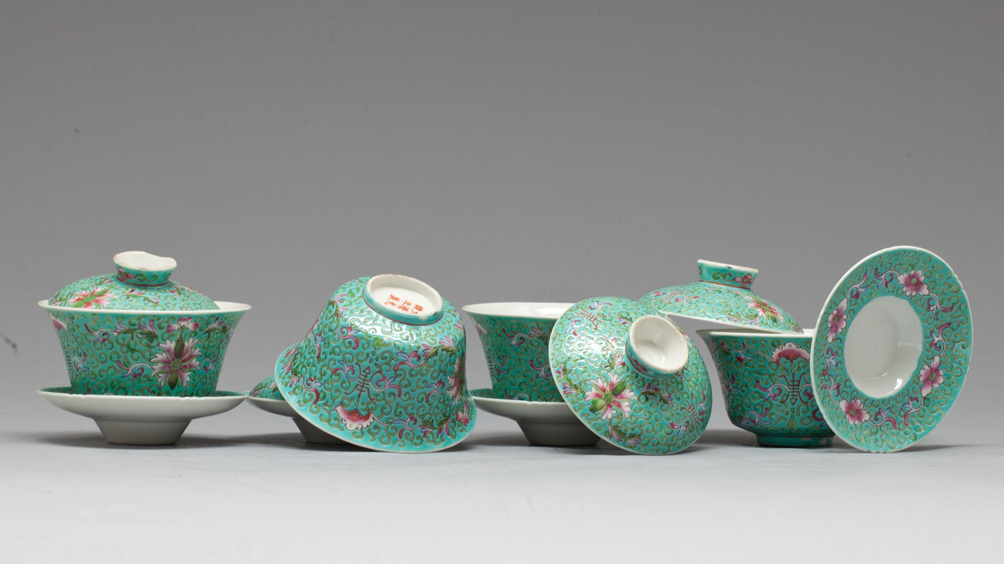 SKÅLAR med LOCK på FAT, 4 st, porslin, Kina, 1900-tal.