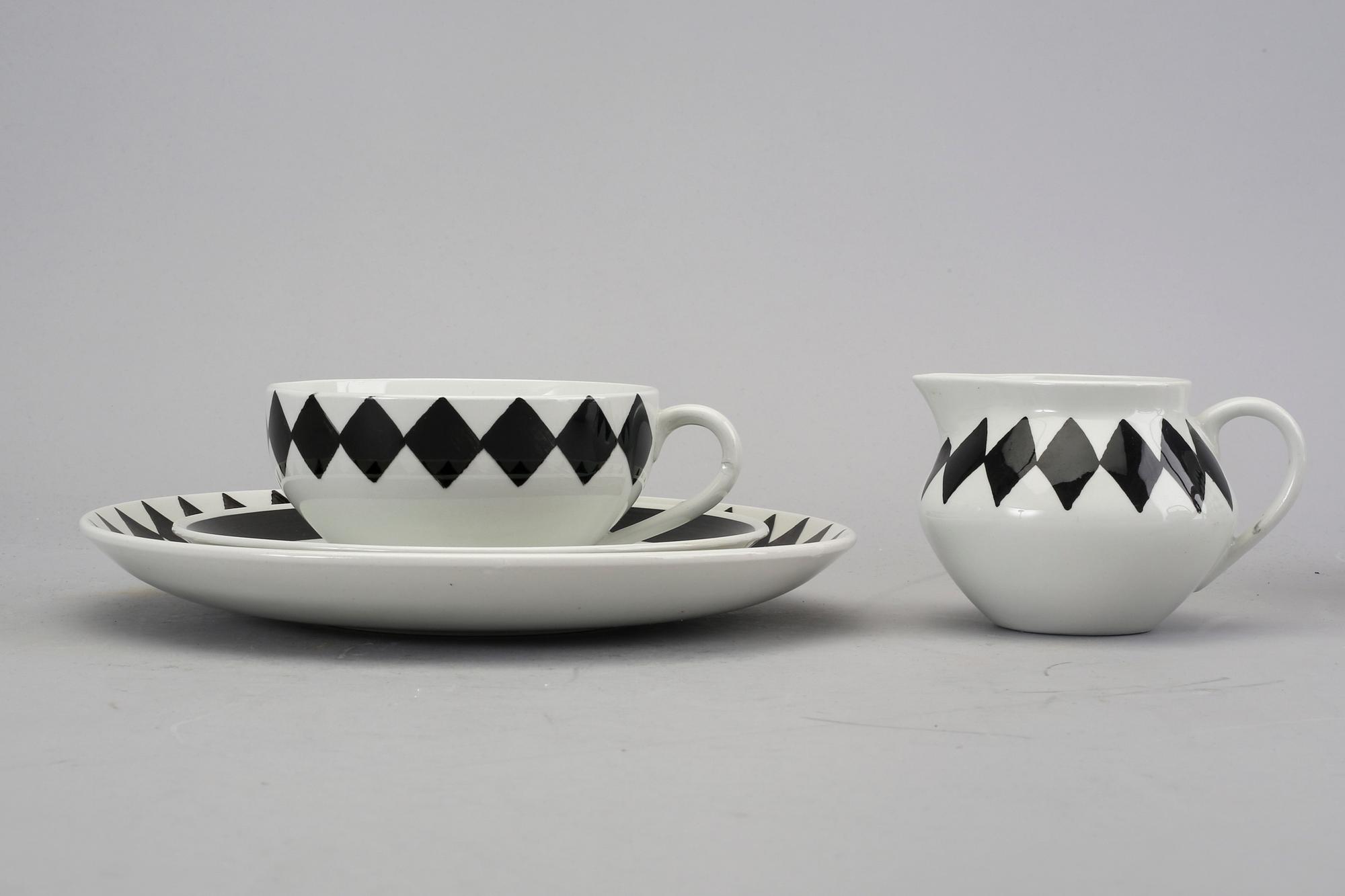 Karin Björquist, a Gustavsberg 'Svart Ruter' service (28 pc).