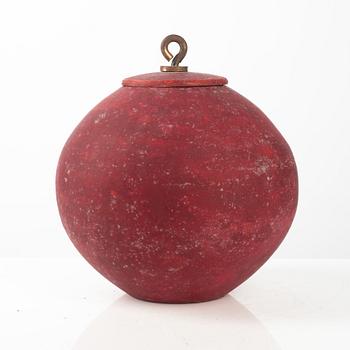 Anja Notini, an urn with cover, own workshop, Salstjö-Boo.