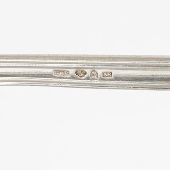 Serveringsbestick, silver, 7 st, varierande modeller, Sverige, Norge, & Danmark, mestadels 1900-tal.