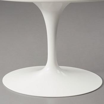 Eero Saarinen, a 'Tulip' dining table, Knoll International, 21st Century.