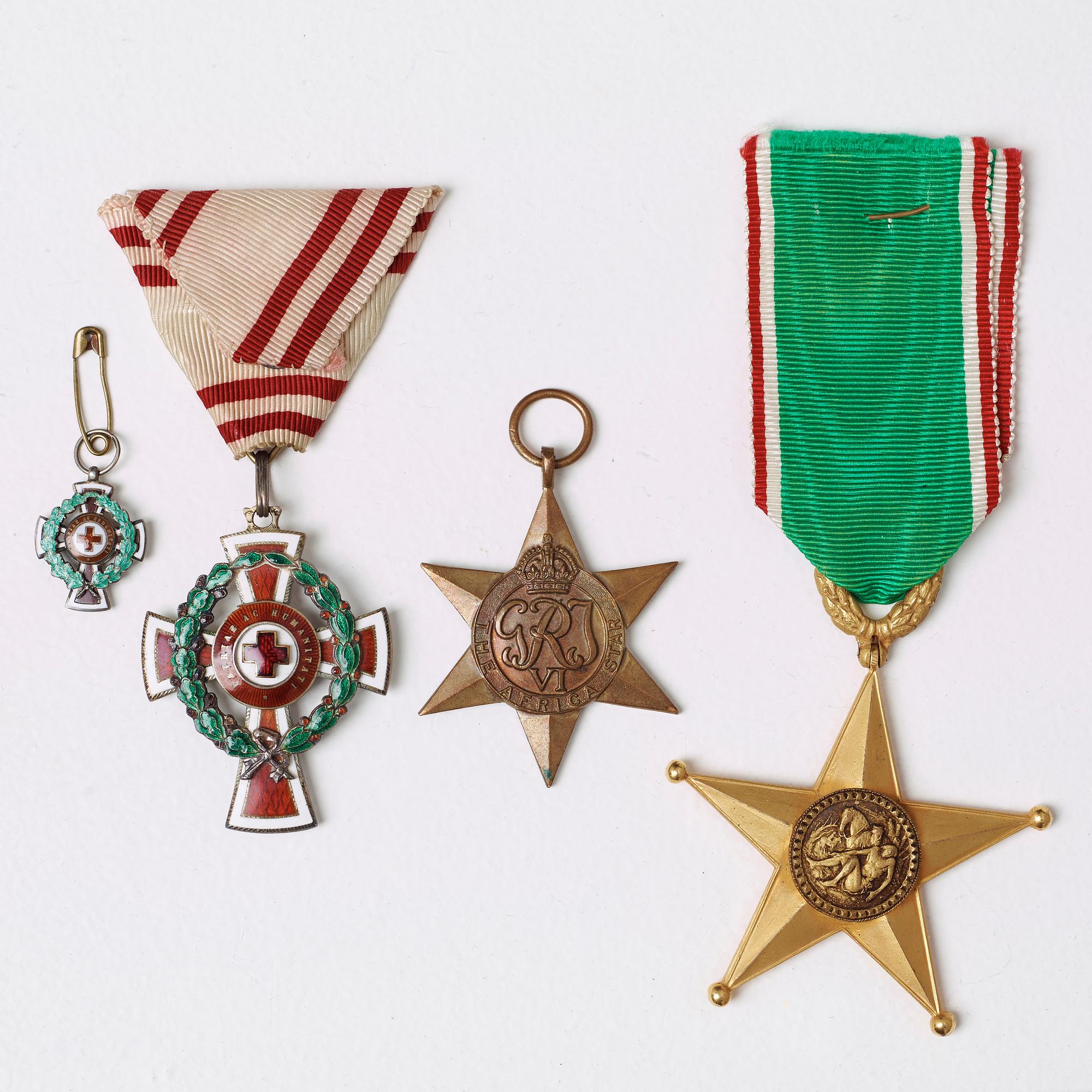 ORDENSTECKEN 2 st SAMT MEDALJ, bla The Africa Star, 1900-tal.