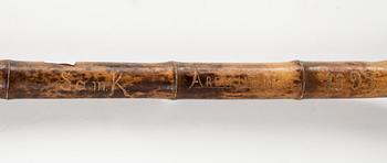 VANDRINGSSTAV, SPJUT, SKÖLD samt HORN, 5 delar, 1800/1900-tal.
