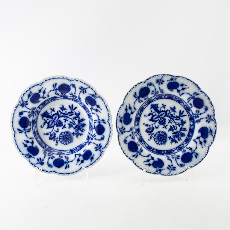 Dinner service, 97 pieces, Johnson Bros, "Holland", England, early 20th century.