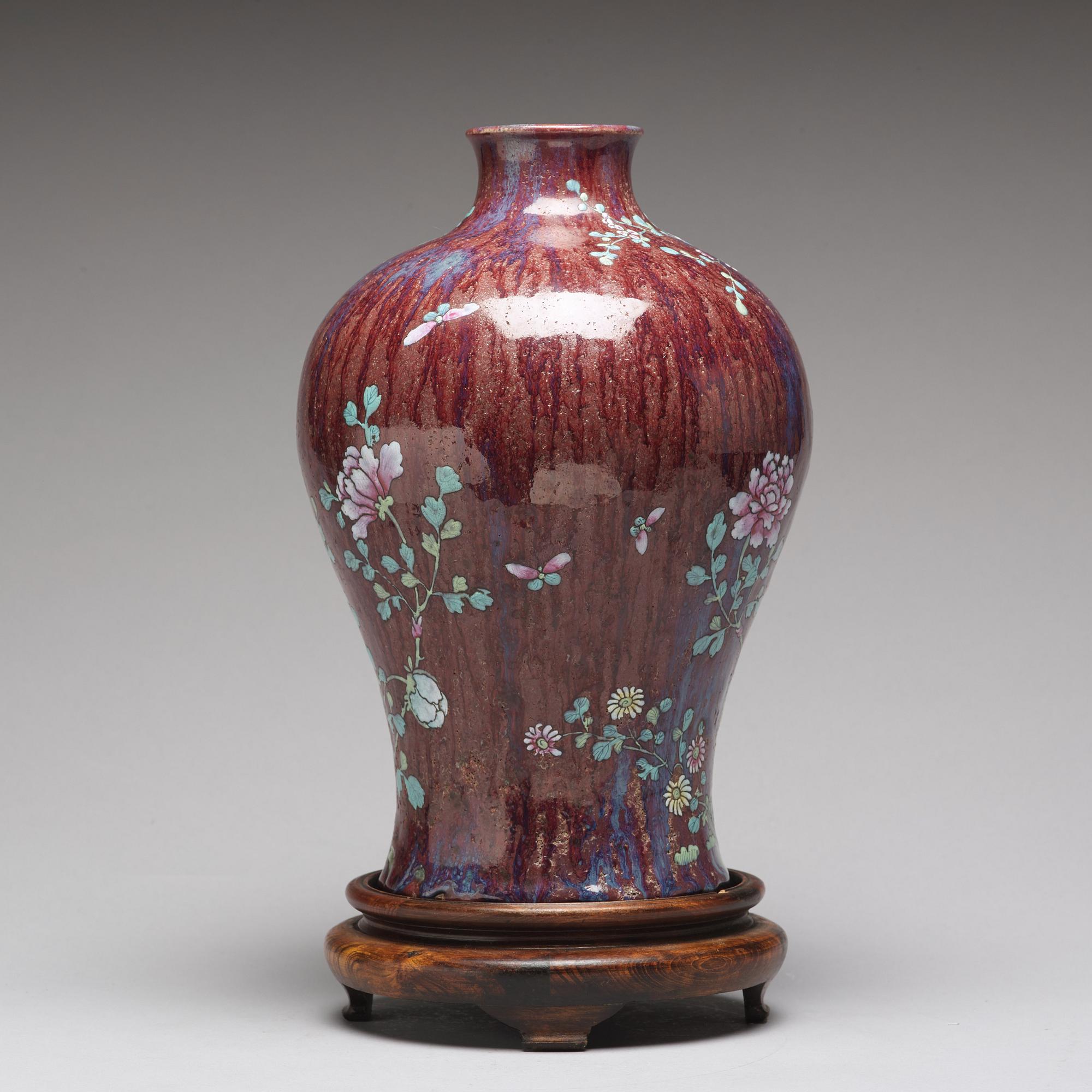 A large flambéglazed meiping vase, Qing dynasty, 18th Century.
