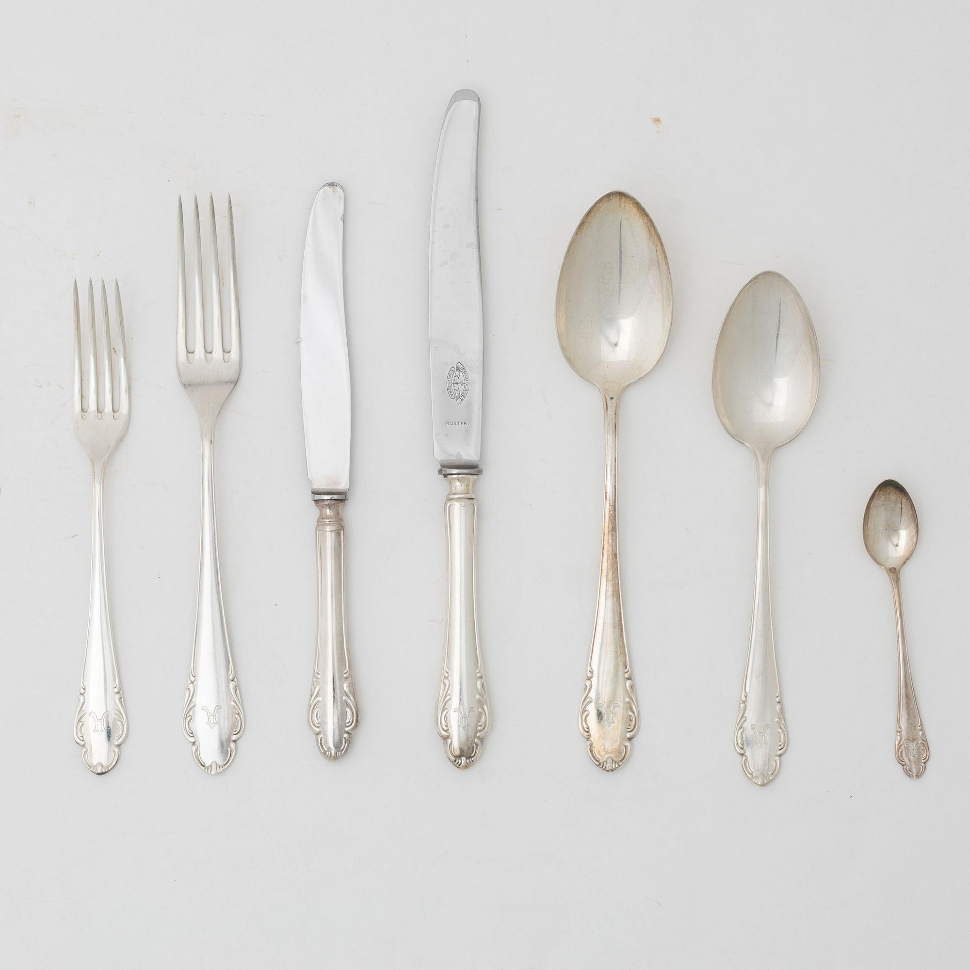 A 42-piece Swedish silver cutlery set, smodel 'Haga', predominantly Skandia, Stockholm, including 1935.
