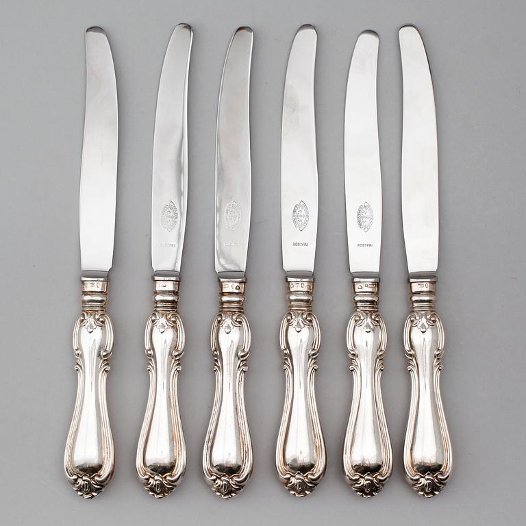 MATKNIVAR, 6 st, silver, bl a Gustaf Möllenborg Feron, bl a 1861. Total vikt med stålblad ca 491 gram.