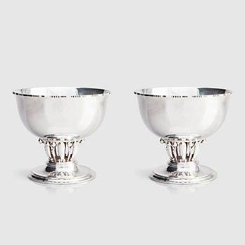 2. Georg Jensen, a pair of sterling bowls, Copenhagen 1953, design nr 19A..