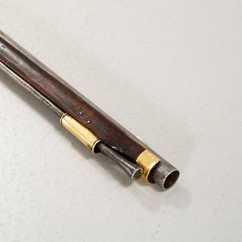 A flint lock rifle from London, 18th century.