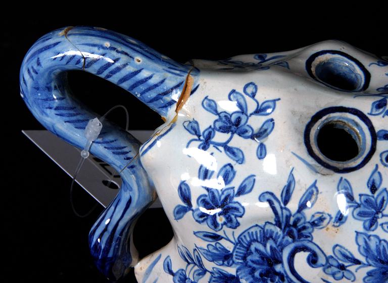 TULPANVAS, fajans, 1800-tal.