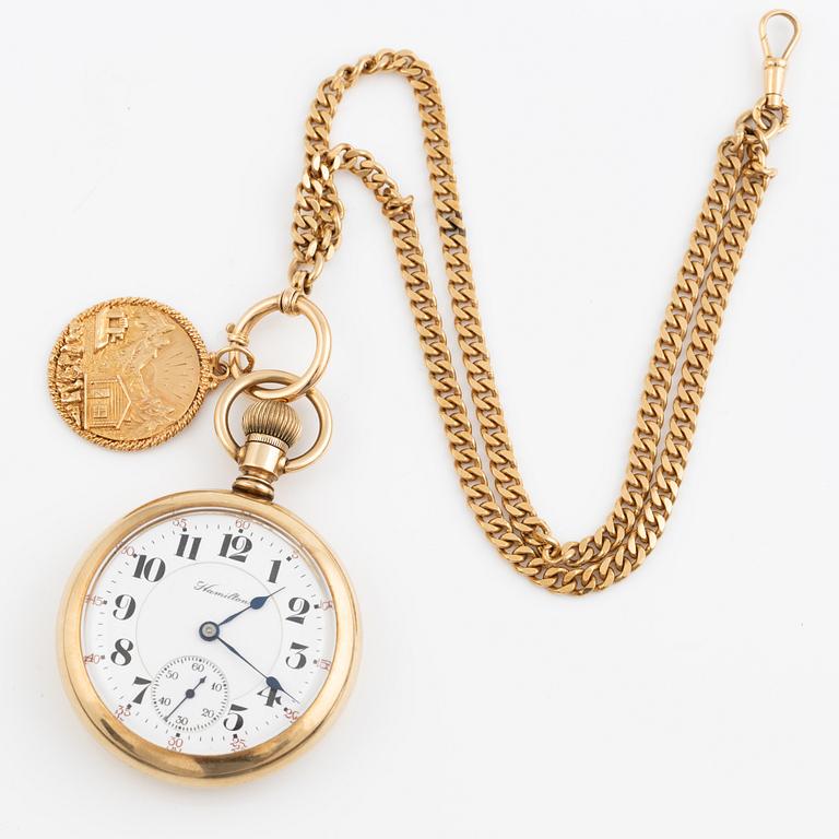 Hamilton, pocket watch, 14K gold with chain in 18K gold, 51 mm.