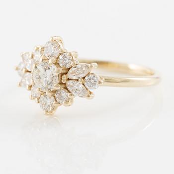 Ring in 14K gold set with brilliant-cut and marquise-cut diamonds.