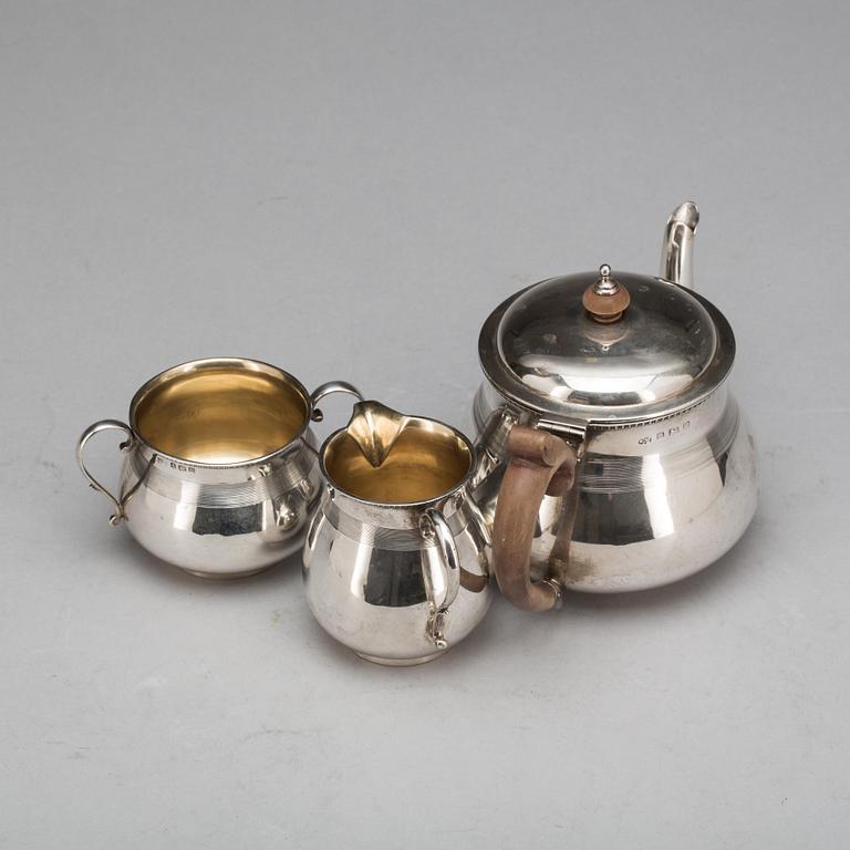 TESERVIS, 3 delar, silver och trä, Mappin & Webb, Birmingham, England, 1915-1916. Total vikt ca 440gr.