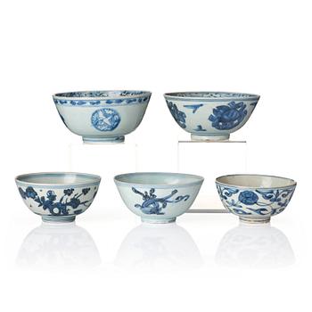 A set of five blue and white bowls, Ming dynasty (1368-1644).