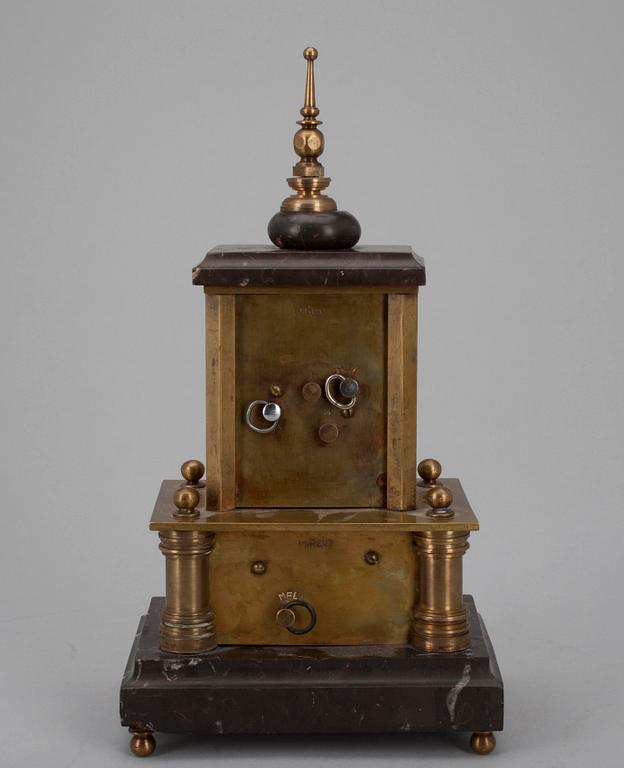 BORDSUR, sten samt mässing, 1900-talets början.