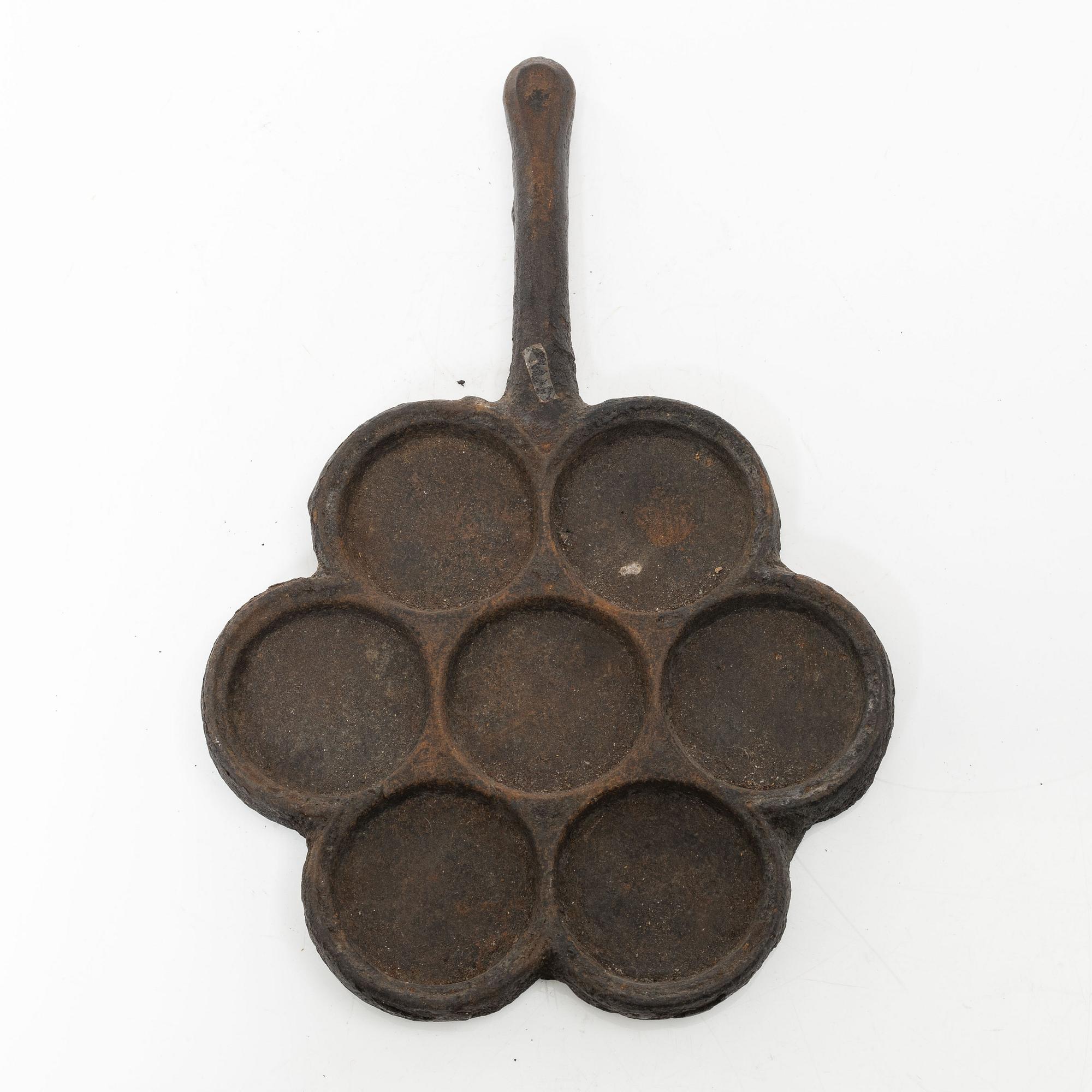 Plättjärn, två stycken, Sverige, 1700- / 1800-tal.