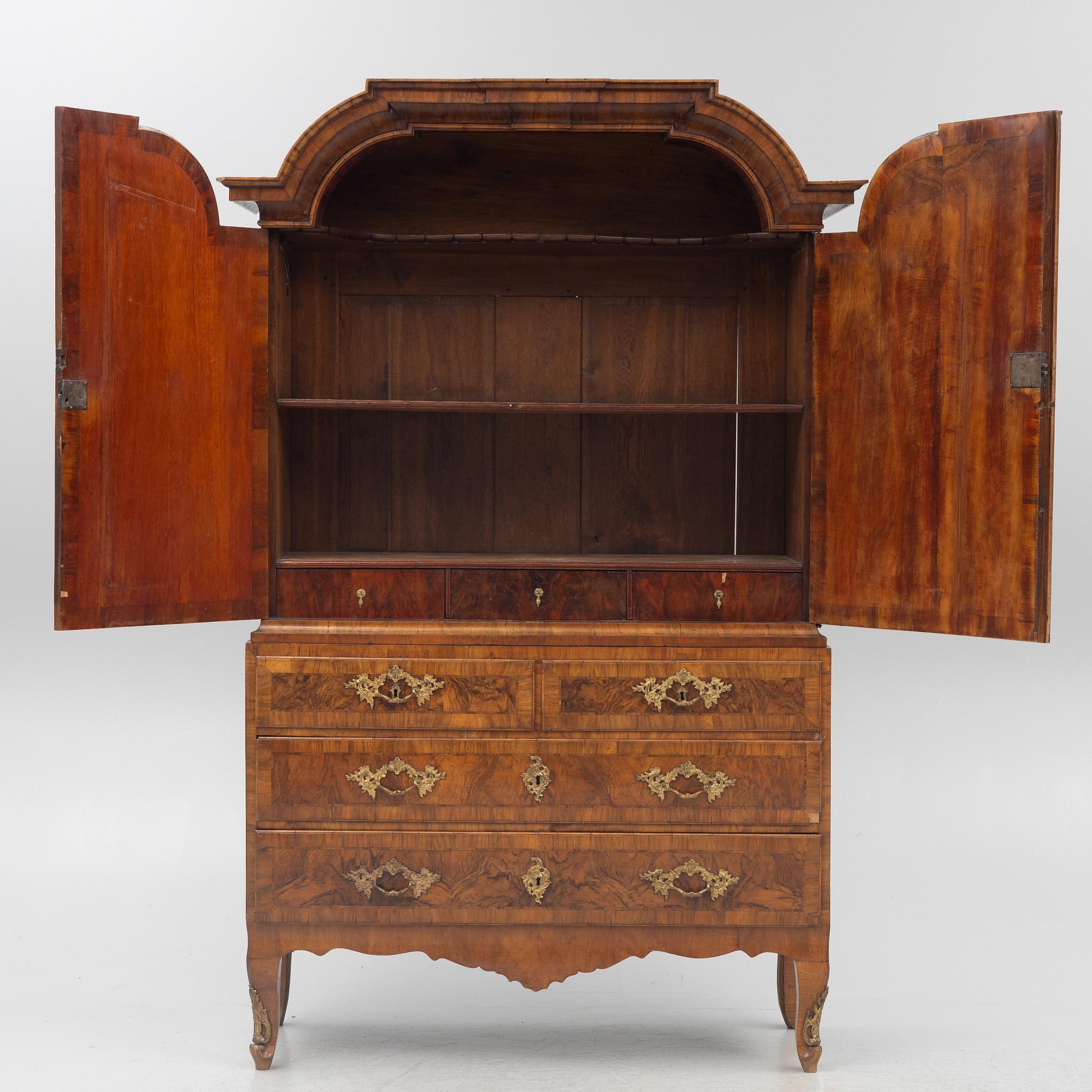 Salsskåp, 1700-talets andra hälft. Rokoko.