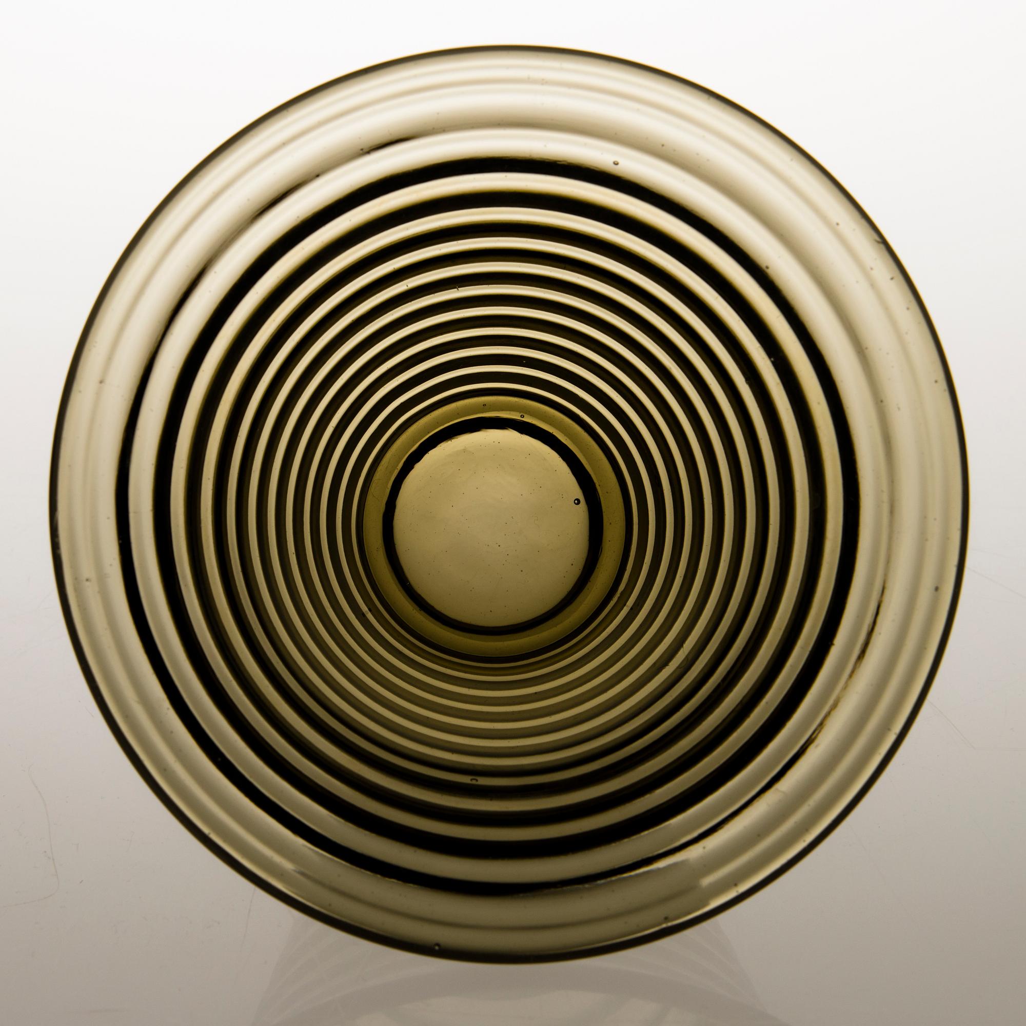 AINO AALTO, VAS och TALLRIKAR, 4 st, glas, Karhula 1930-tal.