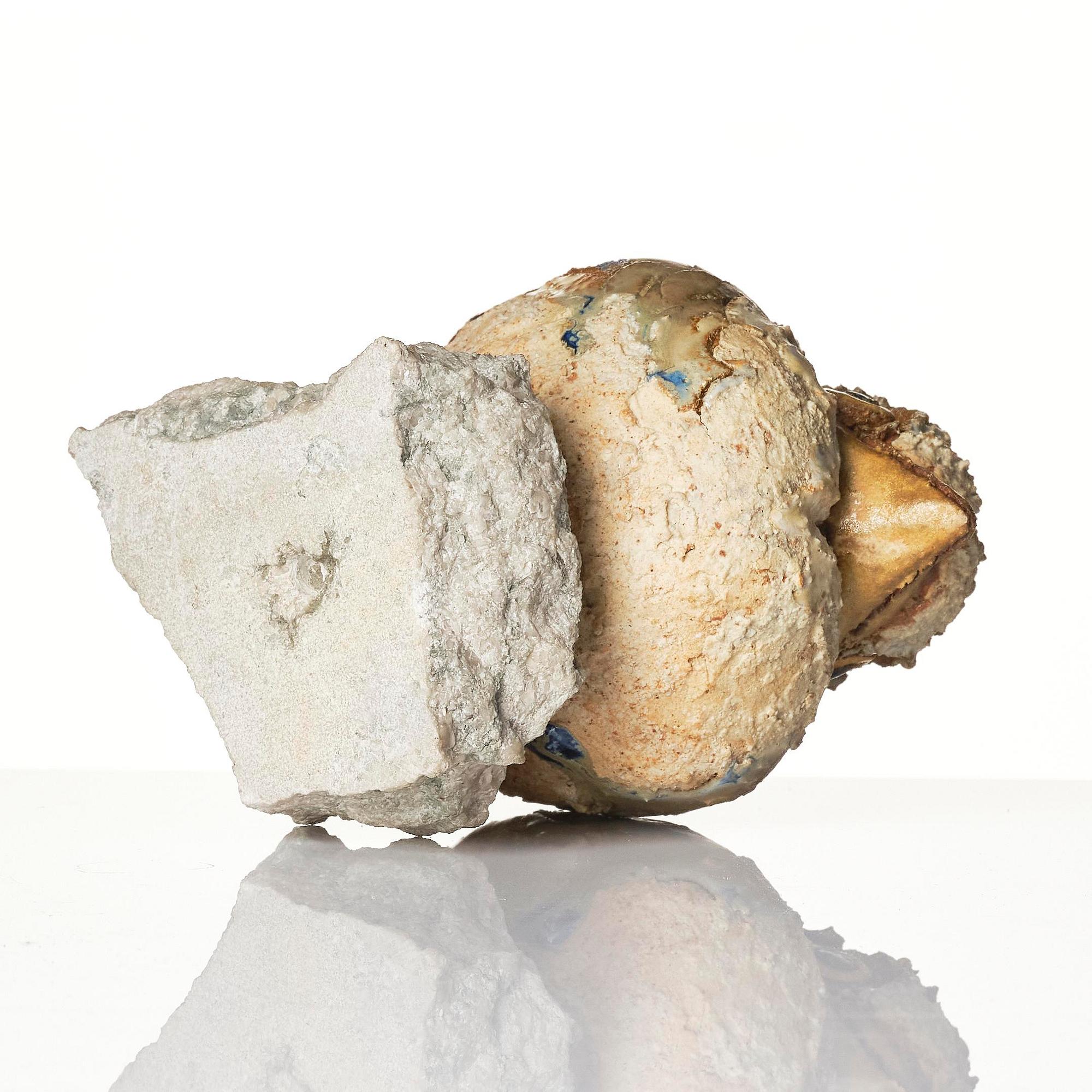 Tyra Lundgren, a stoneware sculpture of a bird, own studio, Bredkvie, Gotland.
