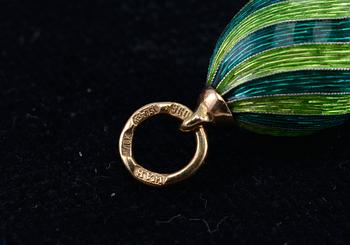 HÄNGE, emalj, guld, silver. Stämplad 750 / 960. W.A. Bolin, Ryssland 1900-talets slut. Vikt 5,3 g.