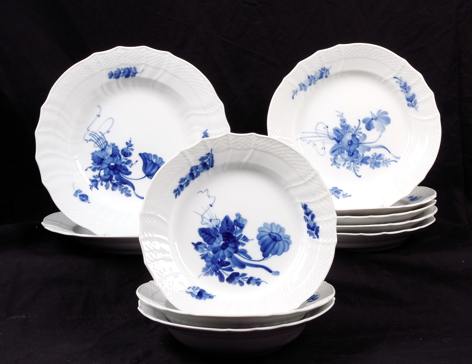 TALLRIKAR, 10 st, porslin, "Blå blomst", Royal Copenhagen, sent 1900-tal.