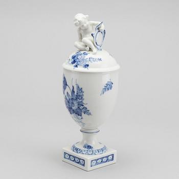 A PORCELAIN VASE "BLÅ BLOMST" ROYAL COPENHAGEN.