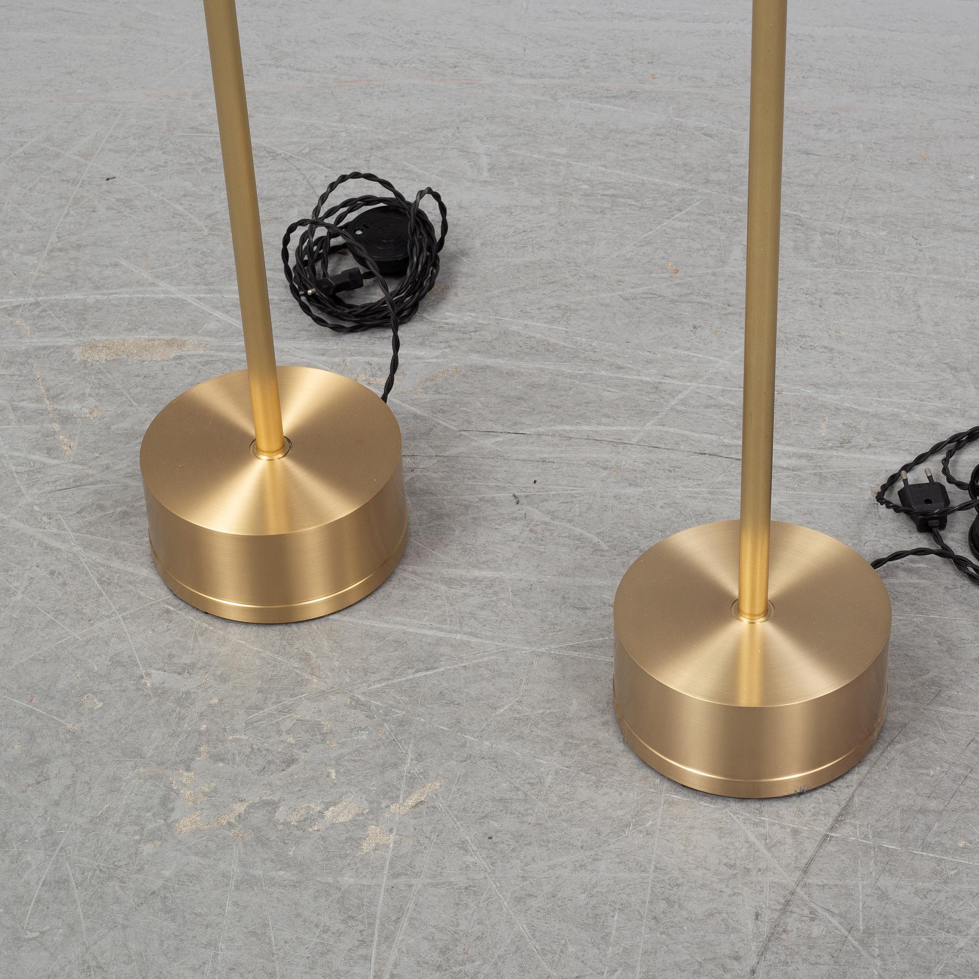 A pair of 'Oscar' floor lights from CTO Lighting.