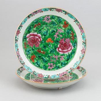 A pair of famille rose dishes, Qing dynasty, 19th Century for the persian market,