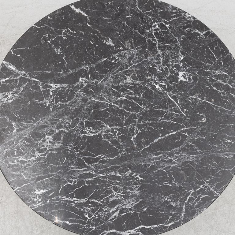 Eero Saarinen, a 'Tulip' coffee table, Knoll International or licensed manufactured by Nordiska Kompaniet, 1960s-70s.