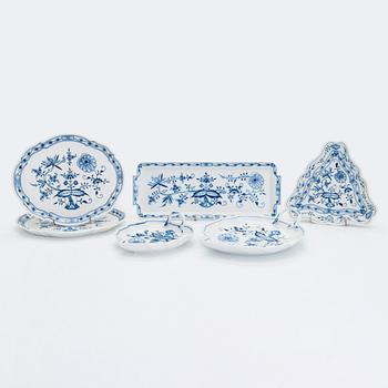 Uppläggningsfat, 6 delar, porslin, "Zwiebelmuster"/"Lökmönstret", Meissen, 1900-talets slut.