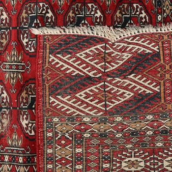 MATTA, möjligen turkmensk, old, 274 x 184 cm.