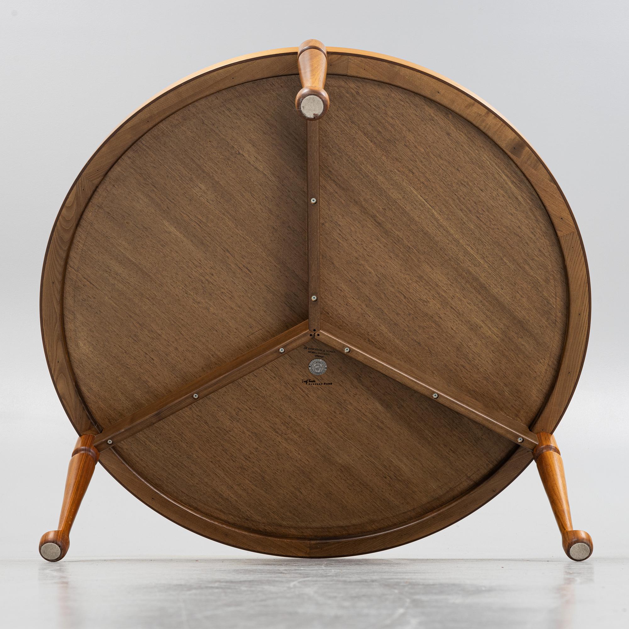 Josef Frank, soffbord, modell 2139, Firma Svenskt Tenn, efter 1985.