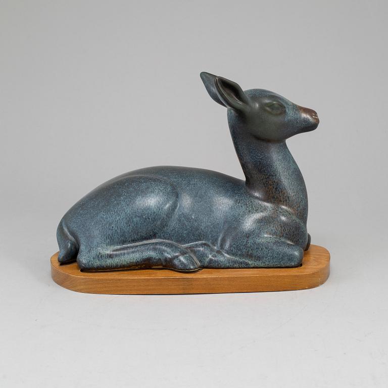 GUNNAR NYLUND,  a unique  stoneware sculpture of a deer, Rörstrand.