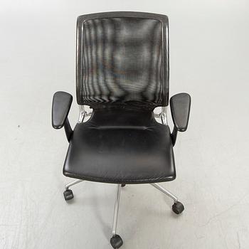 Alberto Meda, office chair, "Meda Conference chair" for Vitra. The model was designed in 1998.