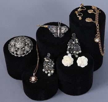 PARTI BIJOUTERIER, 9 delar, bl a guld, 18 K.