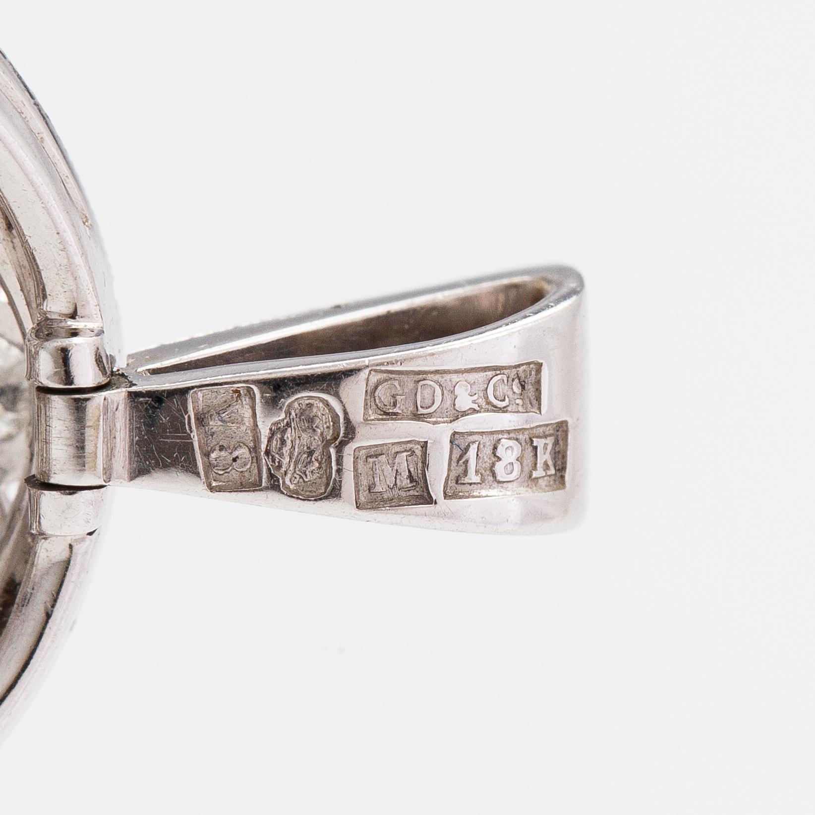 Hänge och örhängen, 18K vitguld och diamanter ca 2.00 ct tot. G. Dahlgren, Malmö 1947.