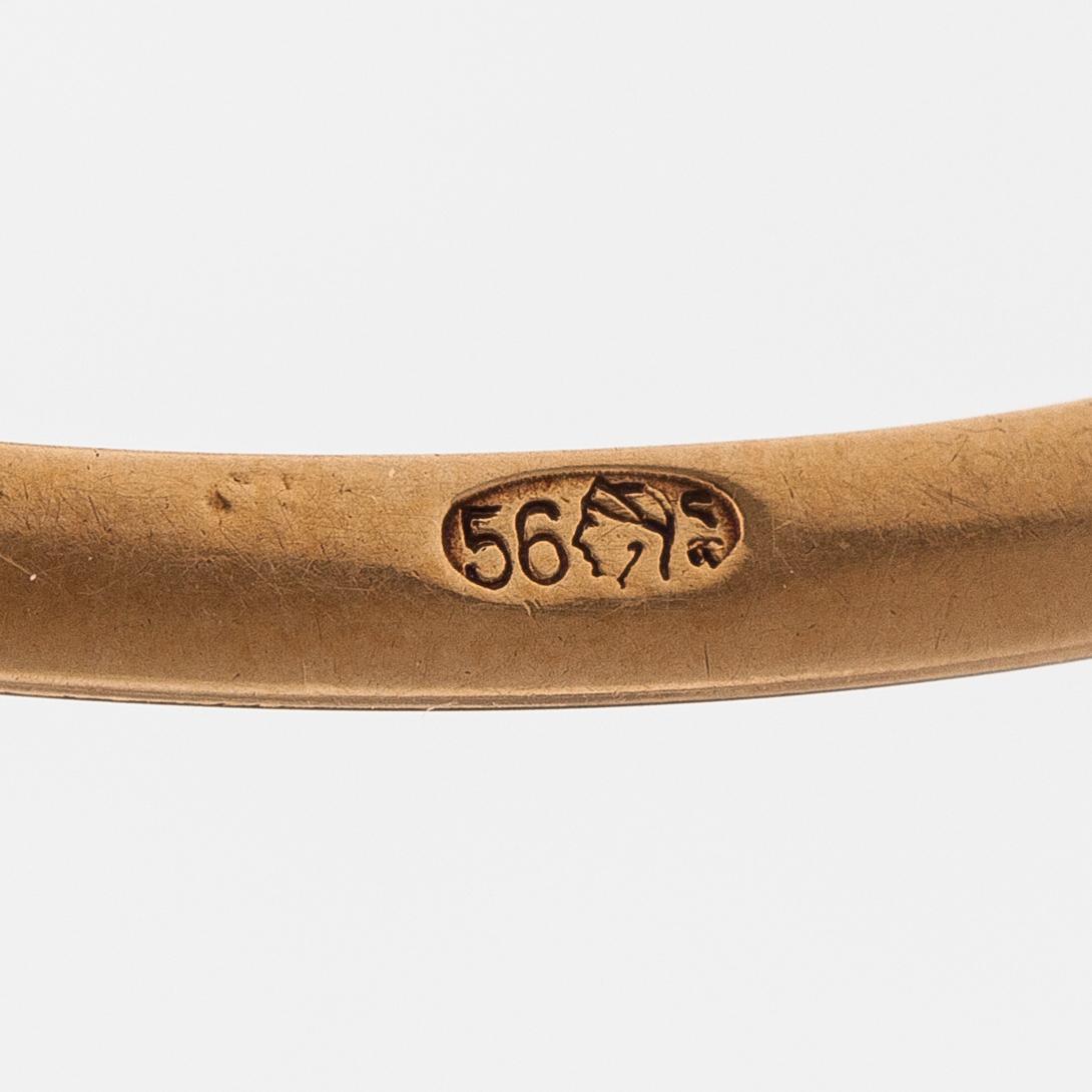 Armband, 14K guld, gammalslipade diamanter ca 0.14 ct tot, rosenslipade diamanter och safirer.
