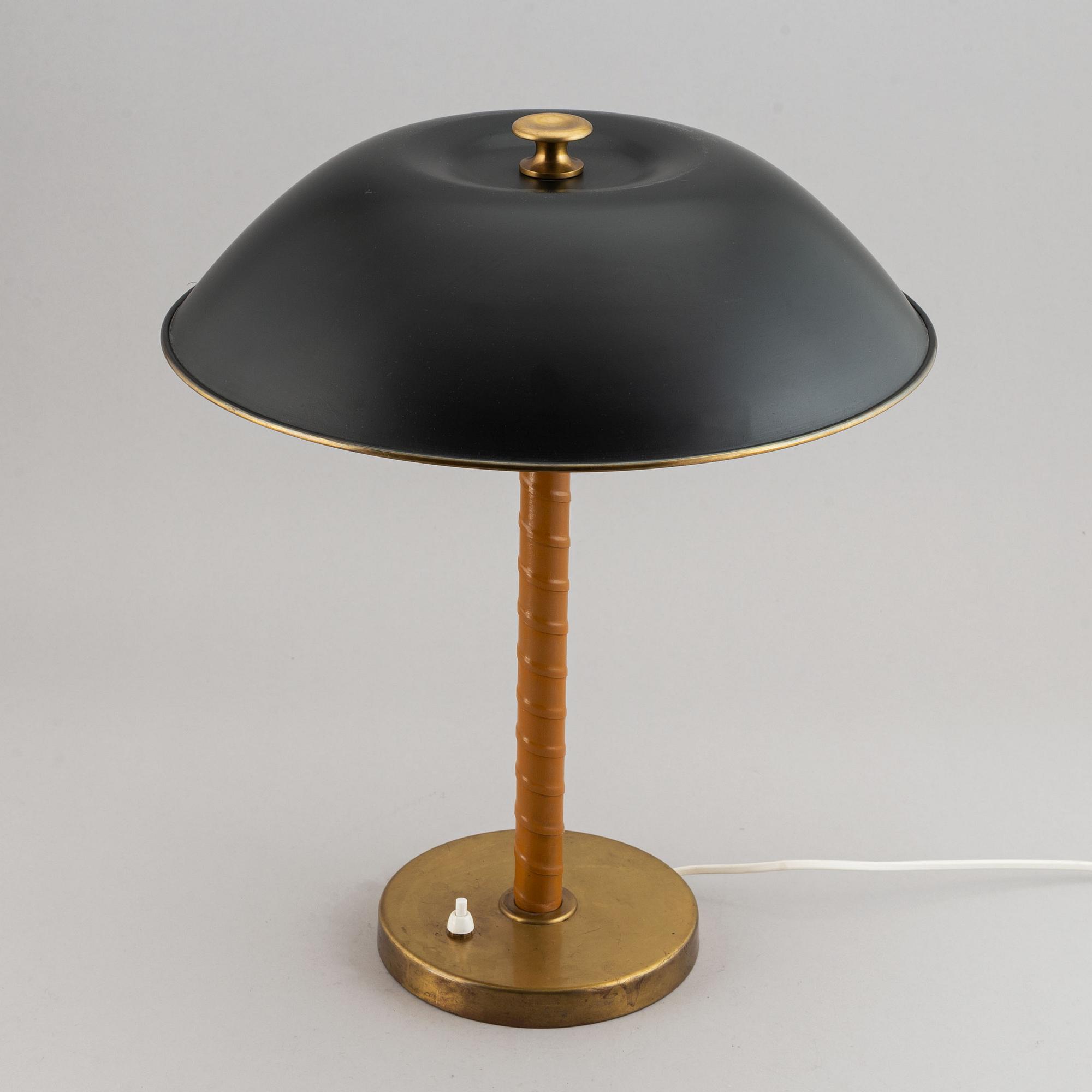 A 1940´s table lamp from Böhlmarks.