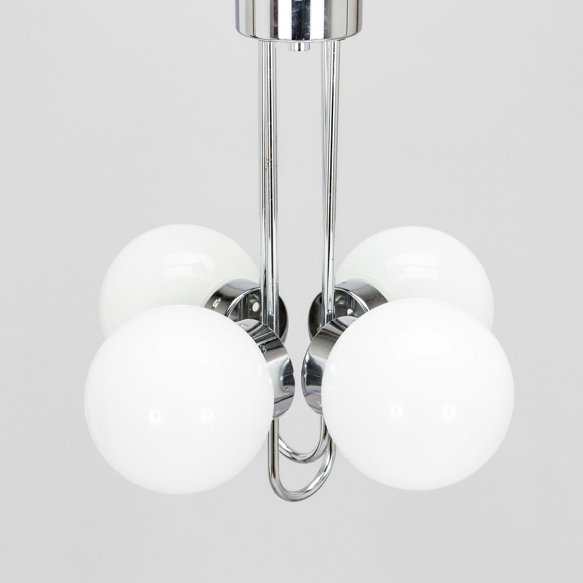 A pendant ceiling light, 1960s/70s.