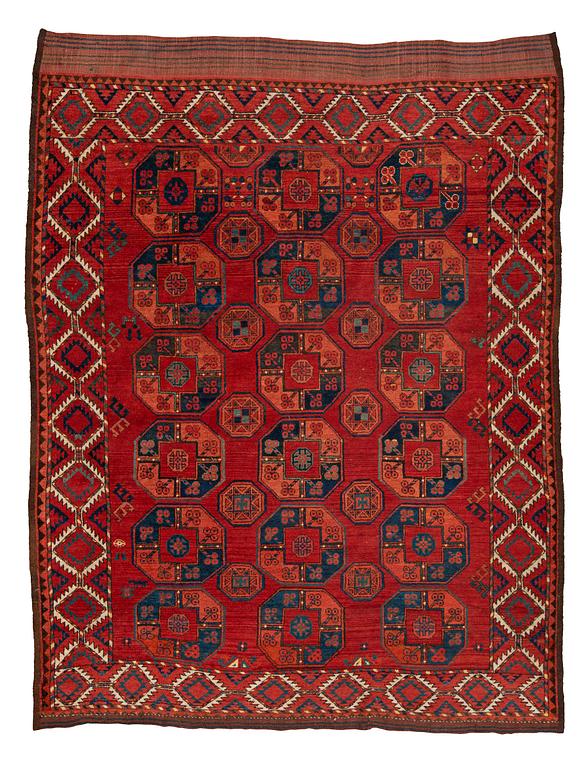 MATTO, Antique Ersari, ca 235,5 x 197 cm. (as well as  4-14,5 cm flat weave at the ends).